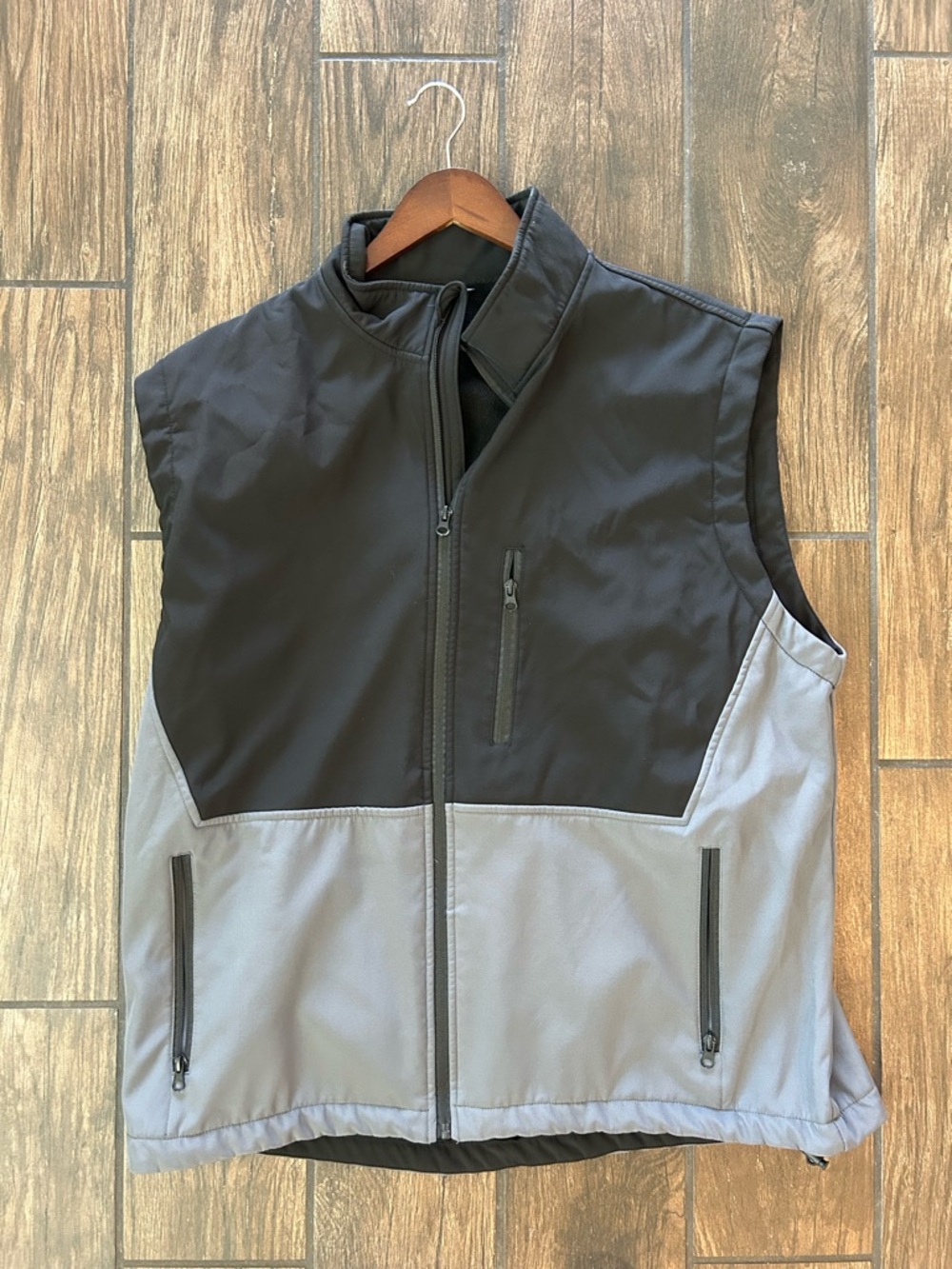 Men's Two-Tone Black and Gray Softshell Vest